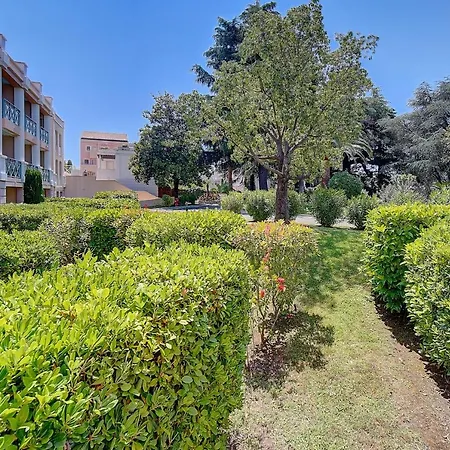 Upstays Garden Pool Parking 23M2 Apartment-2