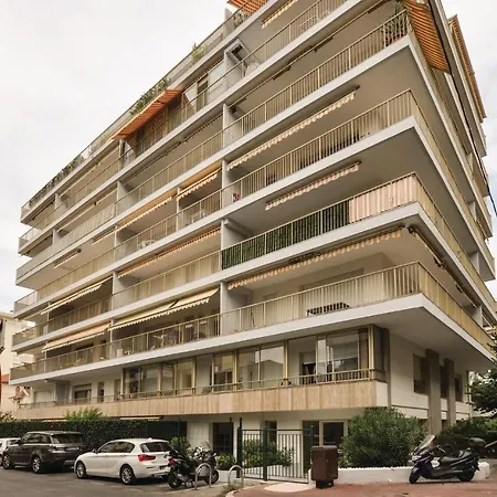 1 Bedroom Lovely Apartment In Cannes-3