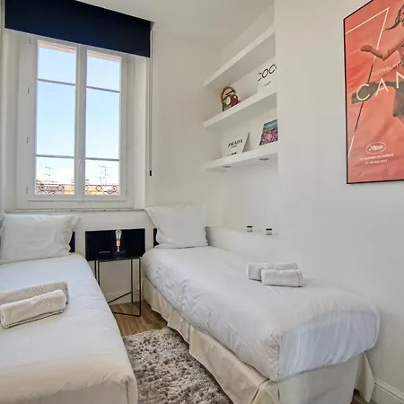 Superbe 3 pièces refait à neuf classé 4 étoiles avec ascenseur et balcon à pied de la plage et du palais des festivals-2