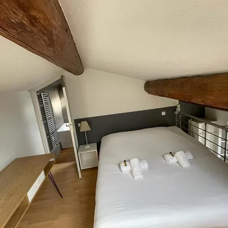 Riouffe 2 Bedroom Duplex Apartment In The Center Of Cannes-3