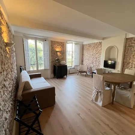C054-Bel Appartement Lumineux Au Coeur Du Suquet-3