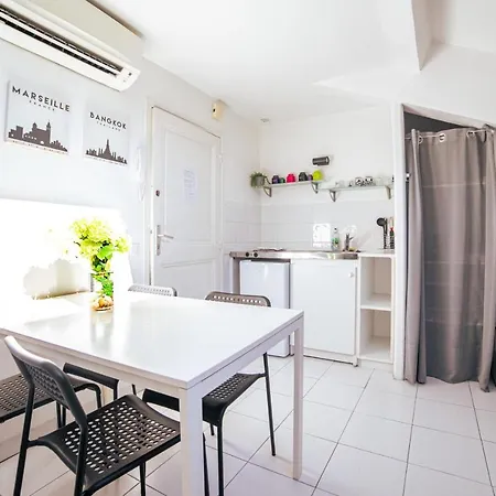 Guestready - Bright Studio In The City Center-3