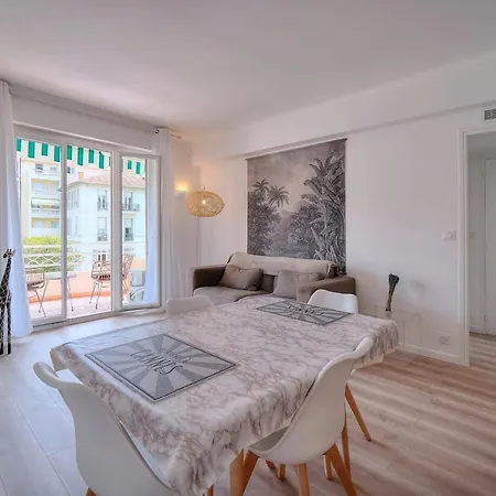 Upstays Terrace 80M Apartment Carnot-2