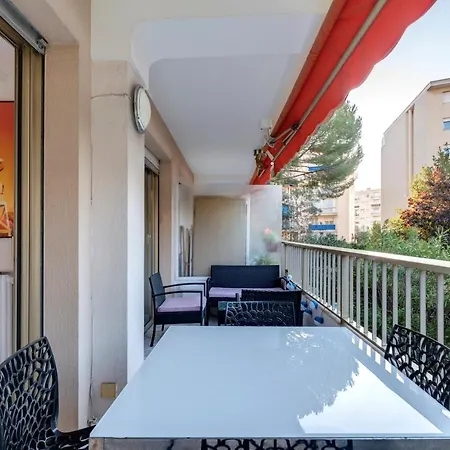 Appartement 2 Pieces Au Calme Proche Martinez Avec Parking Prive-2