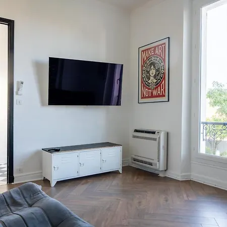 Beautiful Home W/ Ac - Close To Exhibition & Beach-2