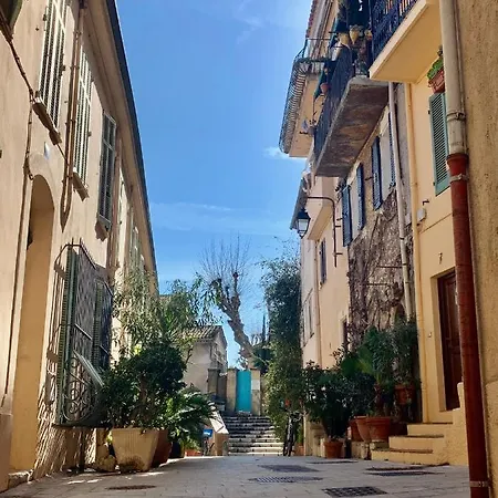 Cannes Studio Cosy-2