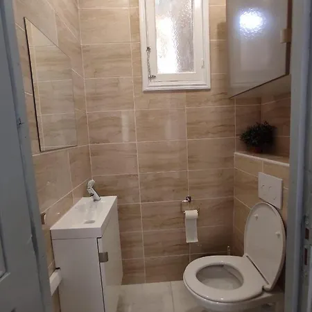 Centre De Cannes - Appartement Renove De 65 M2-3