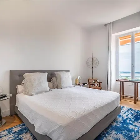 Room In Apartment - Magnificent 3 Bedroom-3