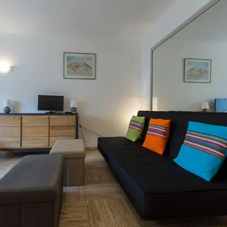 1 Bedroom Apartment Close To Beach-2