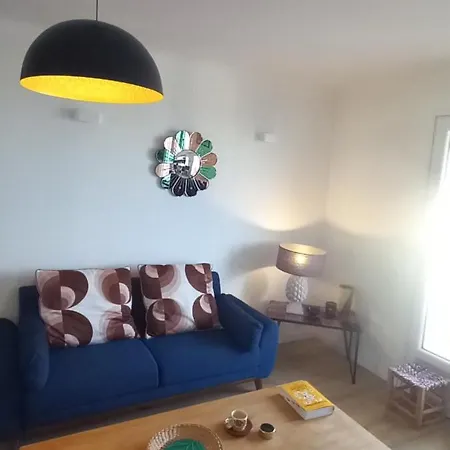 Lovely Seaview Flat-3