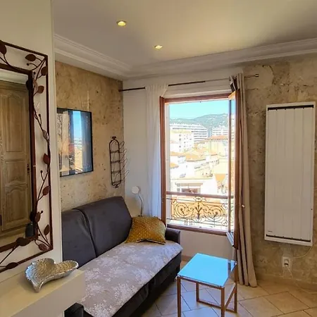 Cannes Studio Cosy-3