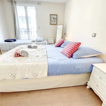 Cannes Close Centre 2 Bedroom 2 Bath Mezzanine & Balconies Exceptional Rating Ideal Families Easy Parking By Olam Properties-2