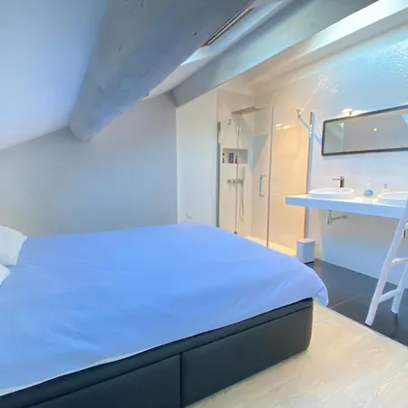 Modern & Bright 4-Room Apartment In Cannes Banane-2