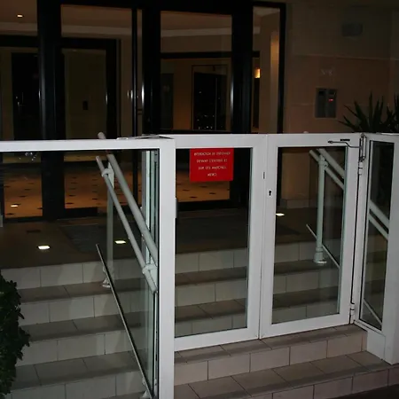 Bristol Park - Parking - 5Mn Walk From Palais Des Festivals-2