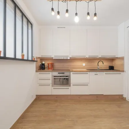 Comfy Apartment With Residential Swimming Pool-3