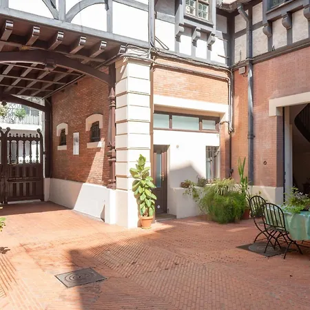 Cozy 2-Br Apartment 1 Min From The Beaches-3