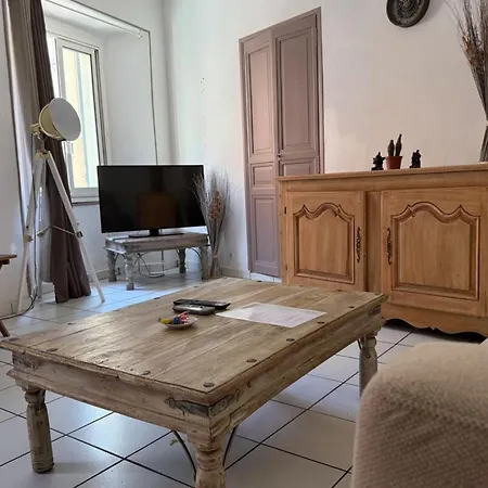 1-Bedroom Apt 5 Minutes From The Congress Center-2