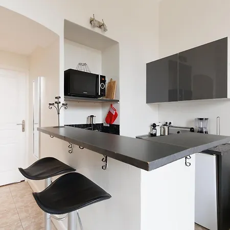 Upstays Center 30M2 Apartment Near Palais-3