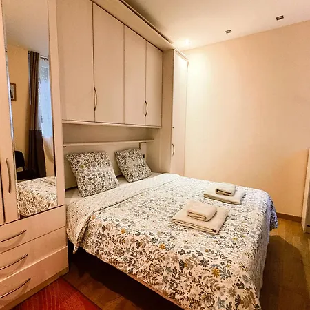 Appartement 2 Chambres A 3Min De Palais Des Festivals Climatisation Wifi-2