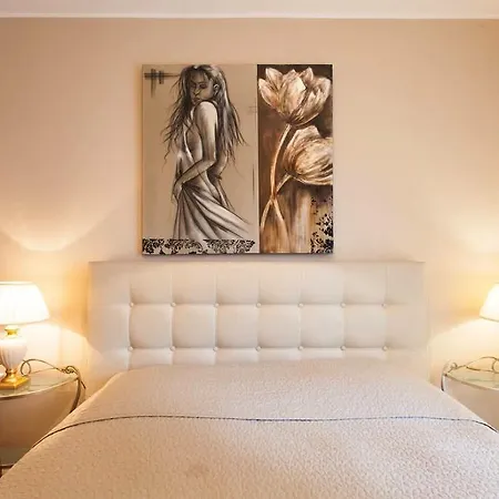 Carlton Riviera Apartment-3