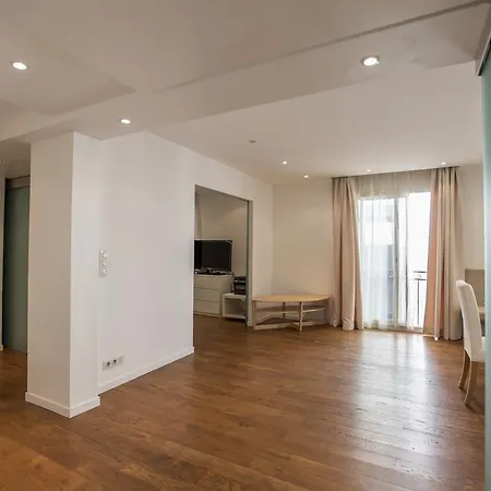 Imperial Apartment By Connexion-2