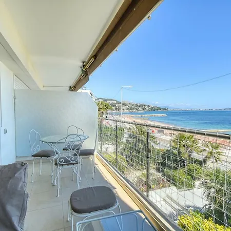 Sea View Flat, Beach Access By Guestready-3