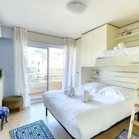 Sea View Flat, Beach Access By Guestready-2