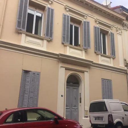 Palme D'Hote-2
