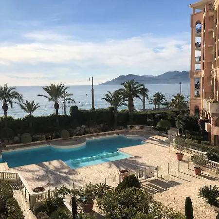 Cannes Vue Mer-3
