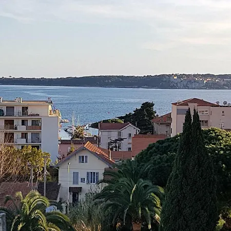 Lovely Seaview Flat-2