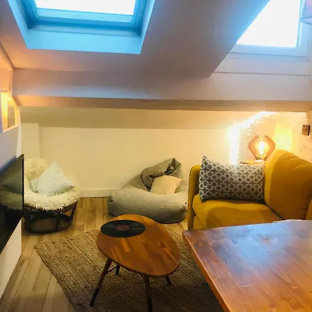 Lovely Studio 1Bdr City Center Studio La Tete Dans Les Etoiles-2