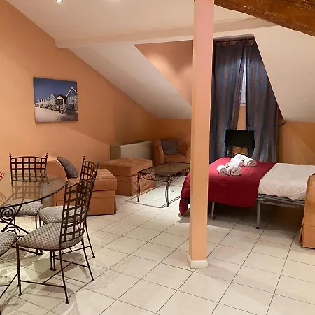 Cannes Holiday Suites-3