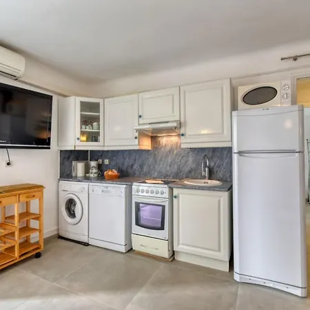 Guestready - Sunny Apartment With Magnificent View Of Plage Du Midi Beach-2