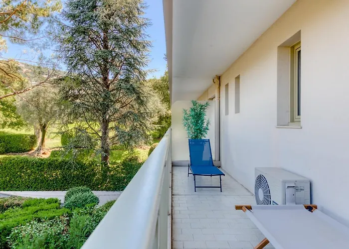 Modern Design Studio - Piscine - Résidence standing - CLIM - Wifi - Terrasse Cannes