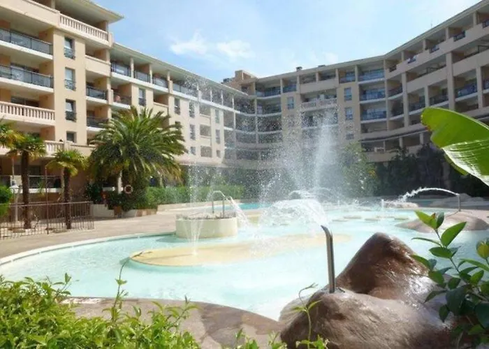 Lovely Holiday Cocoon In Cannes acceptant les animaux