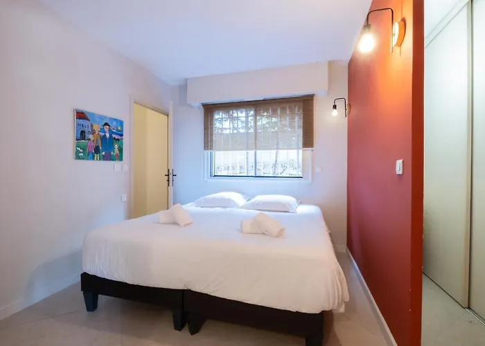 3P Garden-Level Apartment Residence With Pool Cannes acceptant les animaux