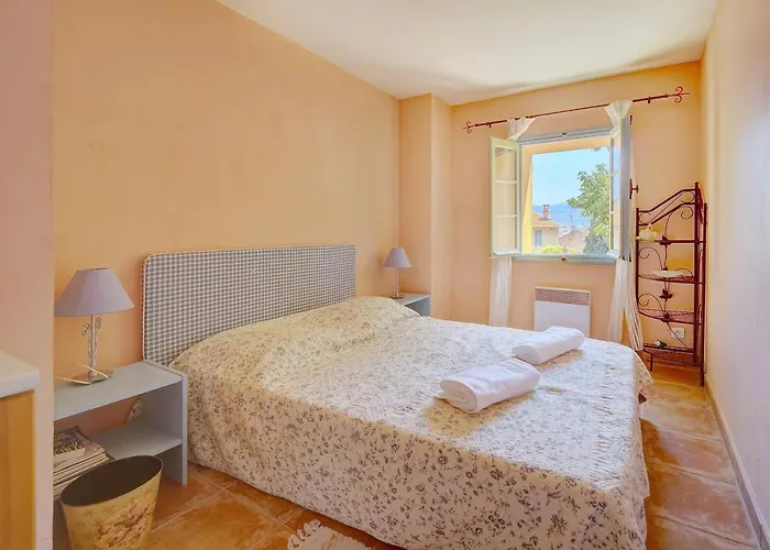 Privates Townhouse In The Heart Of The Suquet - 4 Bedrooms Cannes