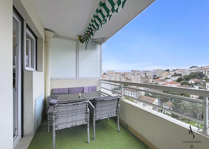 Appartement Le Brasilia - 4 pers - 10 min Palais - Climatisé - Centre à Cannes